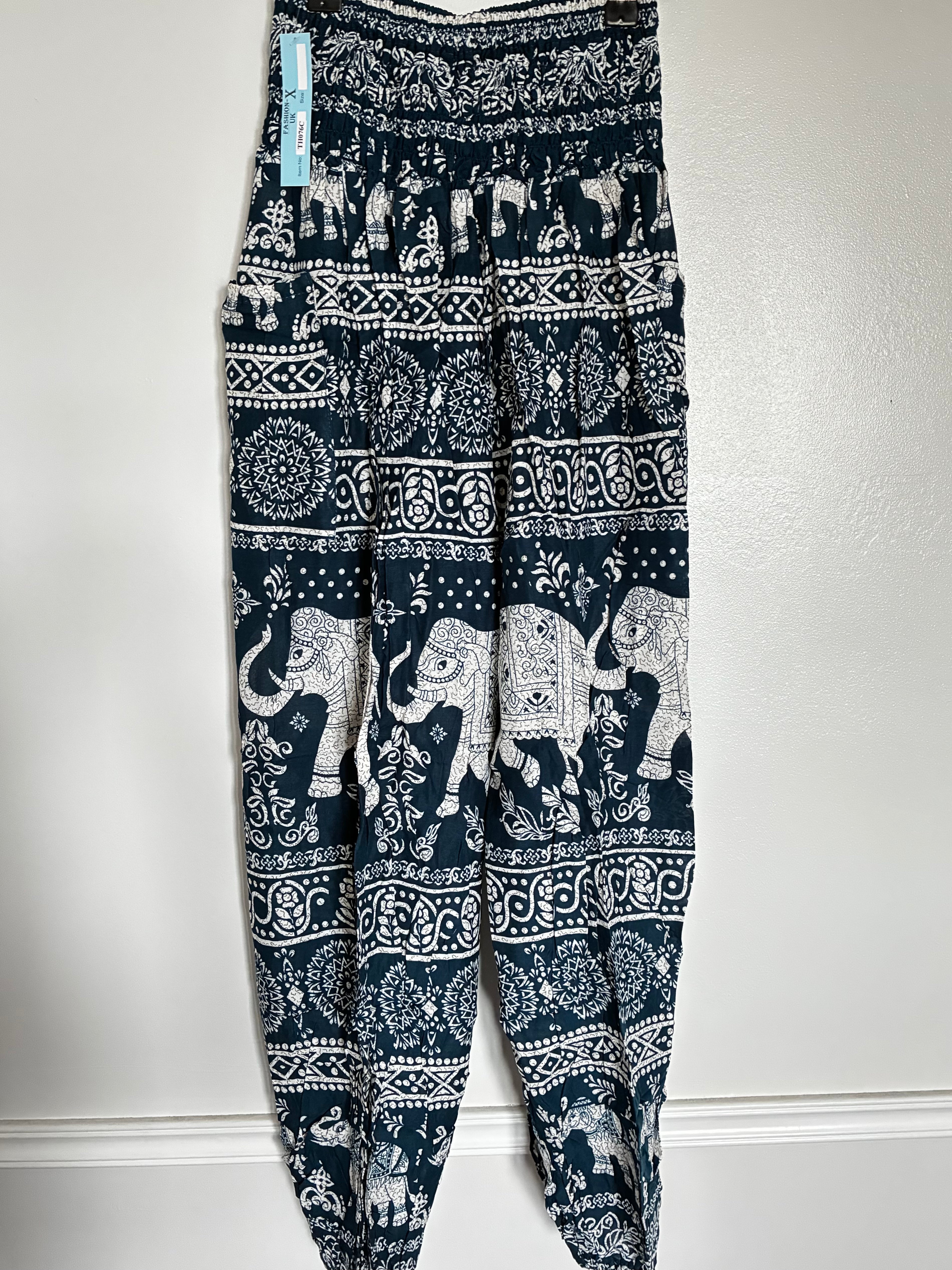 Dark Blue/White Elephant Harems