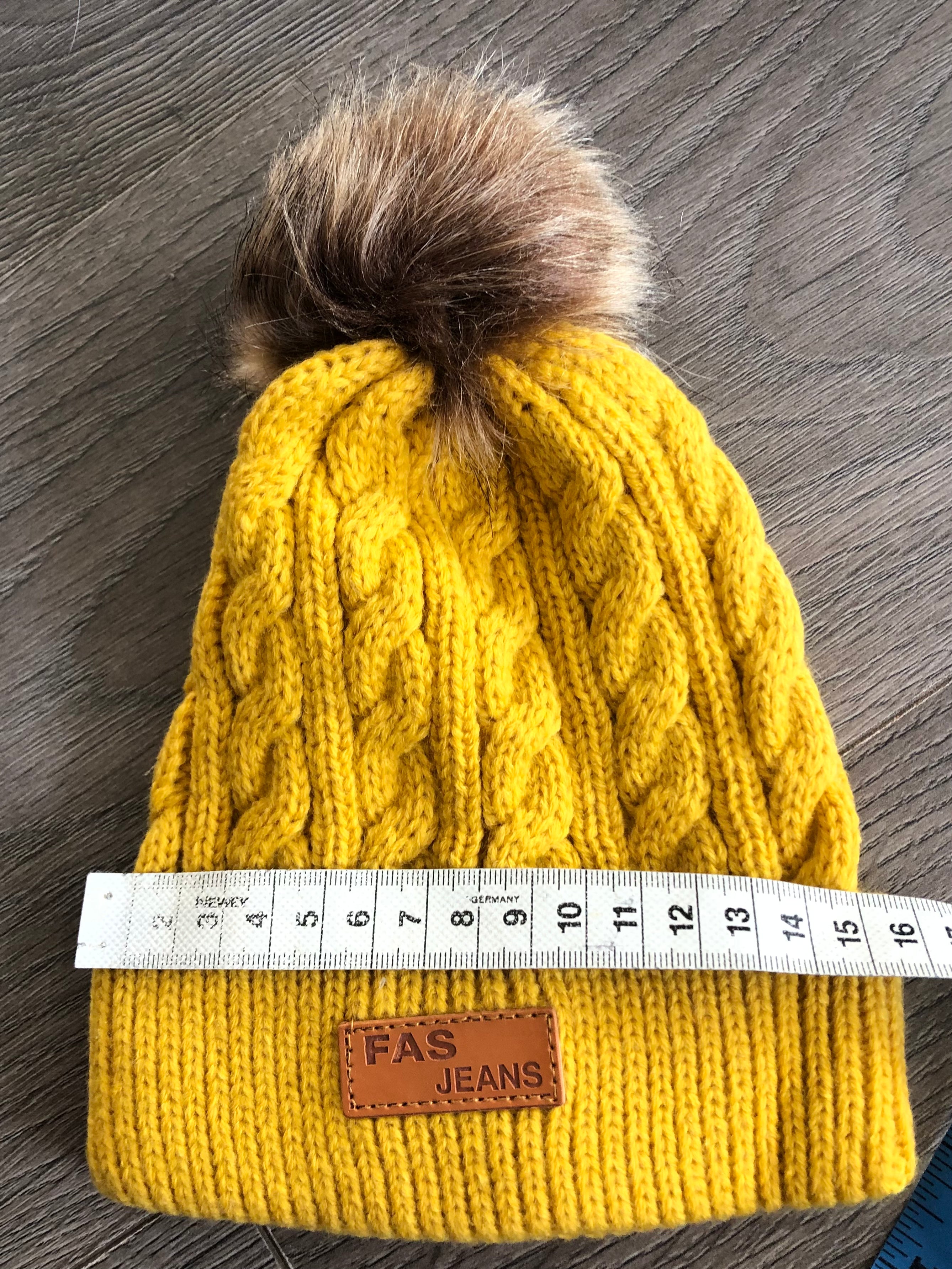 Children’s Yellow Bobble Hat - age 2-4ish