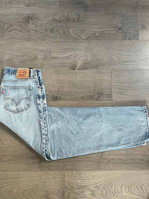 Vintage Levi's 560, Light Blue, Label - W34, L34, Actual Size - W34, L32