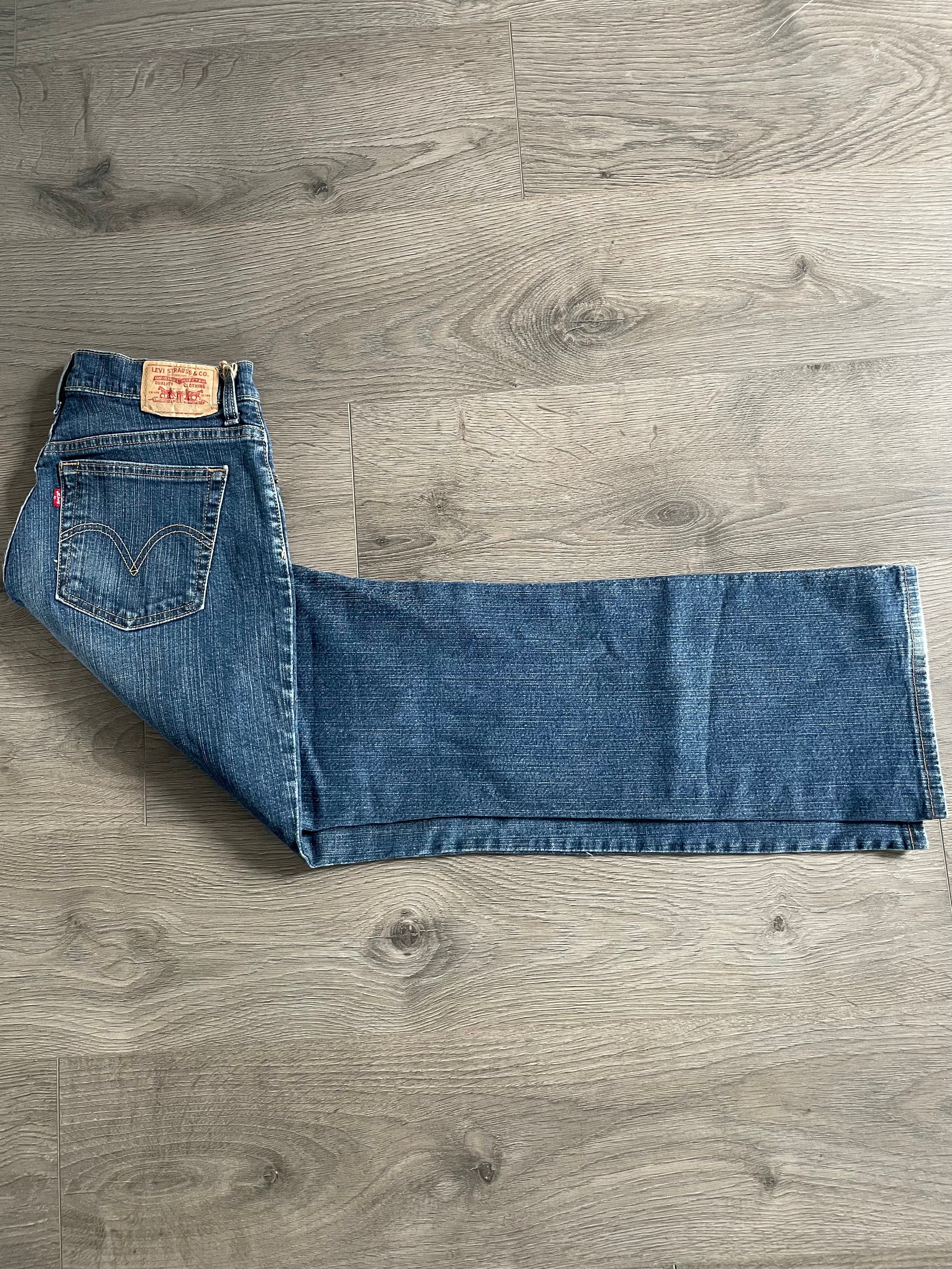 Vintage Levi's 550 Bootcut, Dark Blue, W34, L32