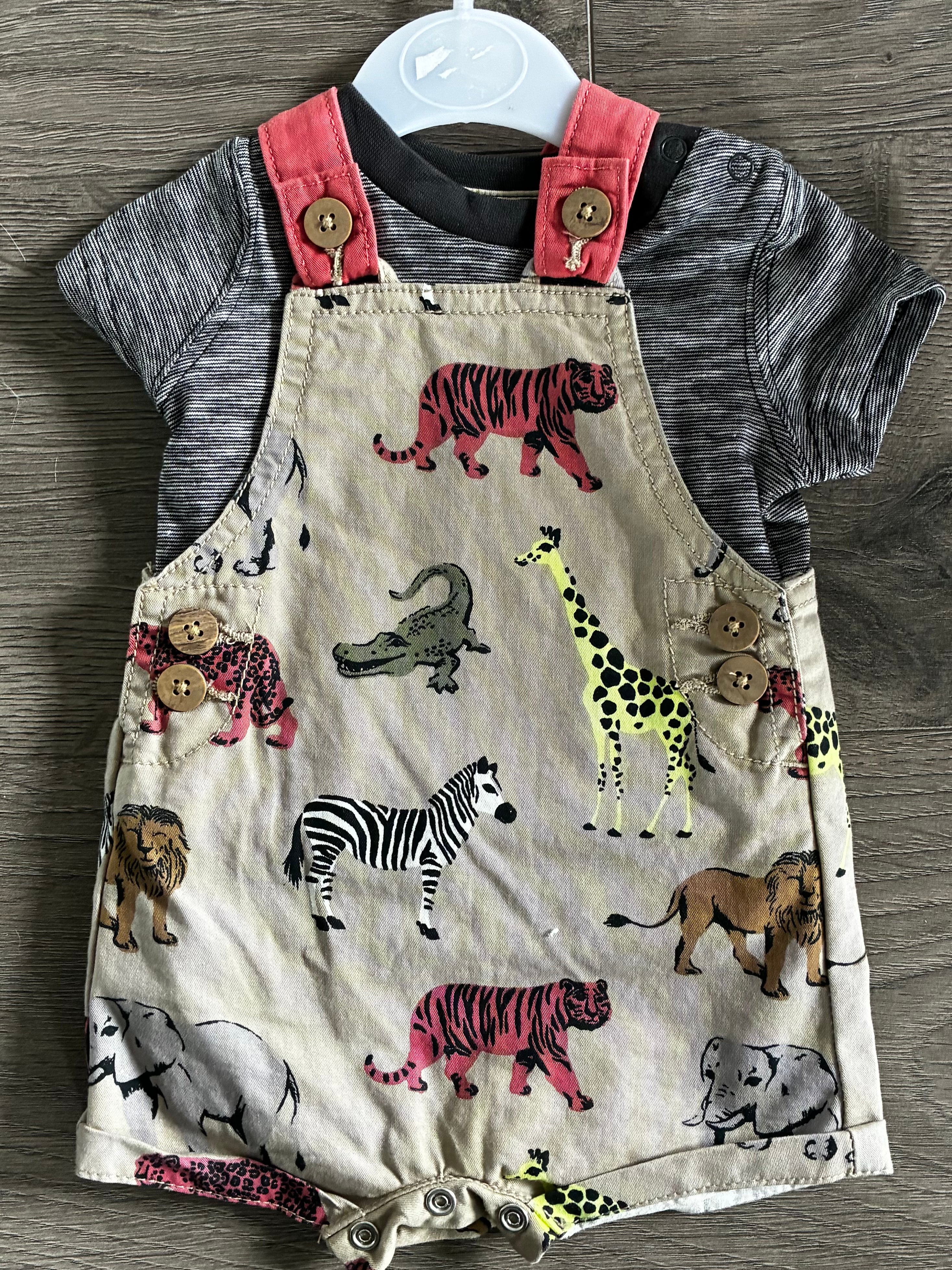 Safari dungaree set (0-3 mths)