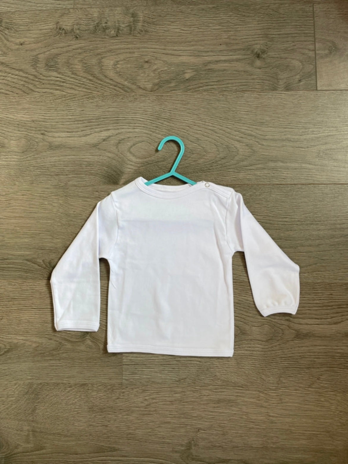 Long sleeved white top (12 mths)