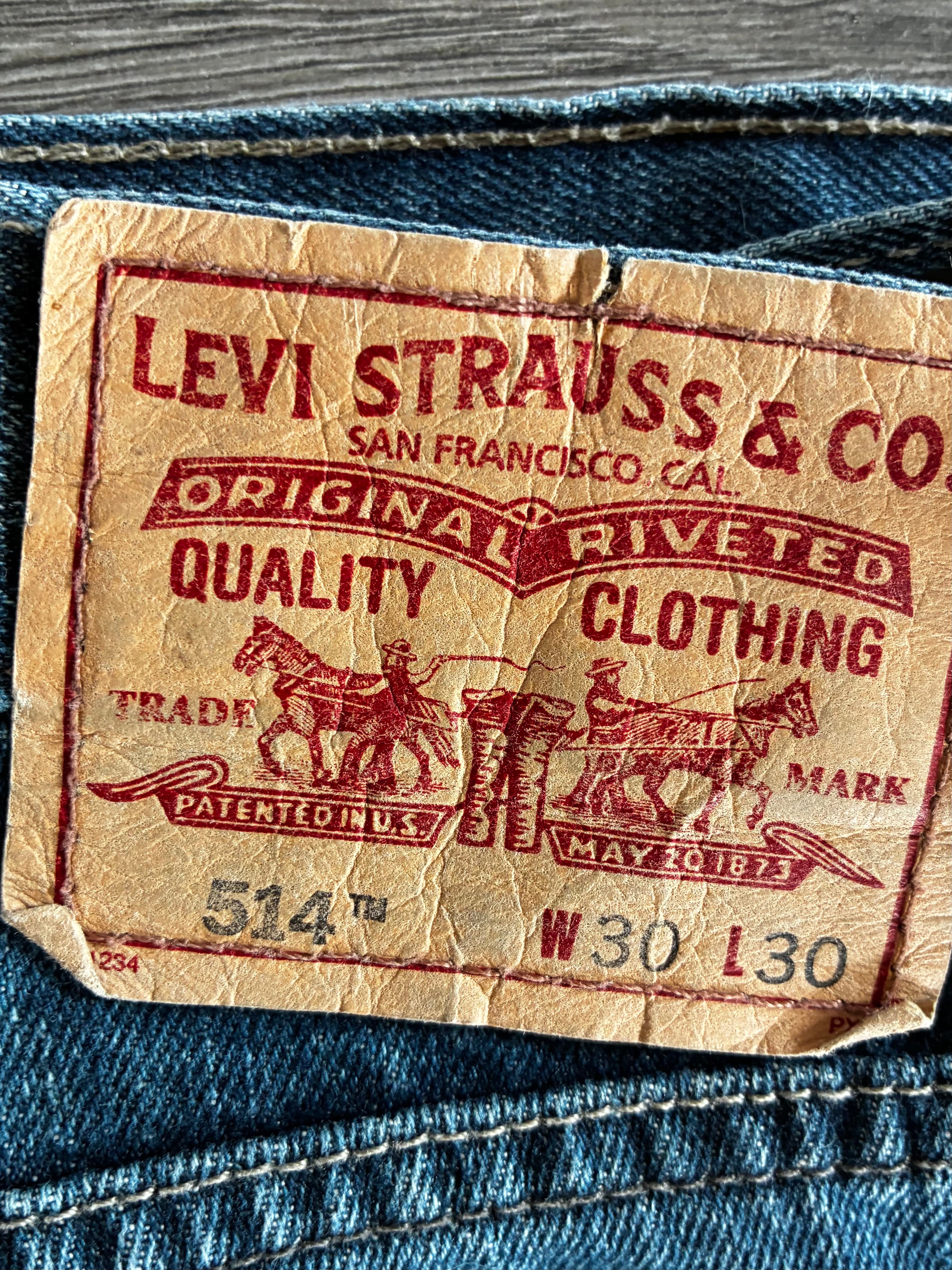 Vintage Levi's 514 , Dark Blue, Label - W30, L30, Actual Size - W32, L31