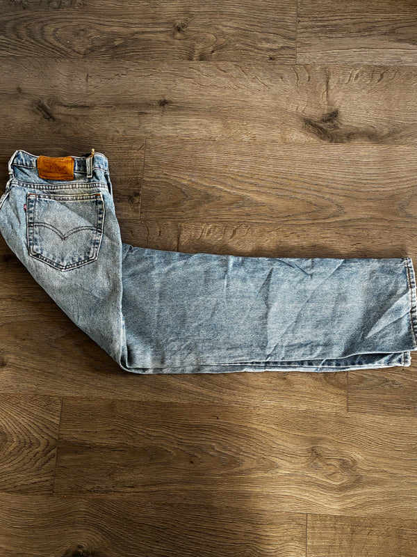 Vintage Levi's 505, Faded, Label - W36, L30, Actual Size - W36, L31.5