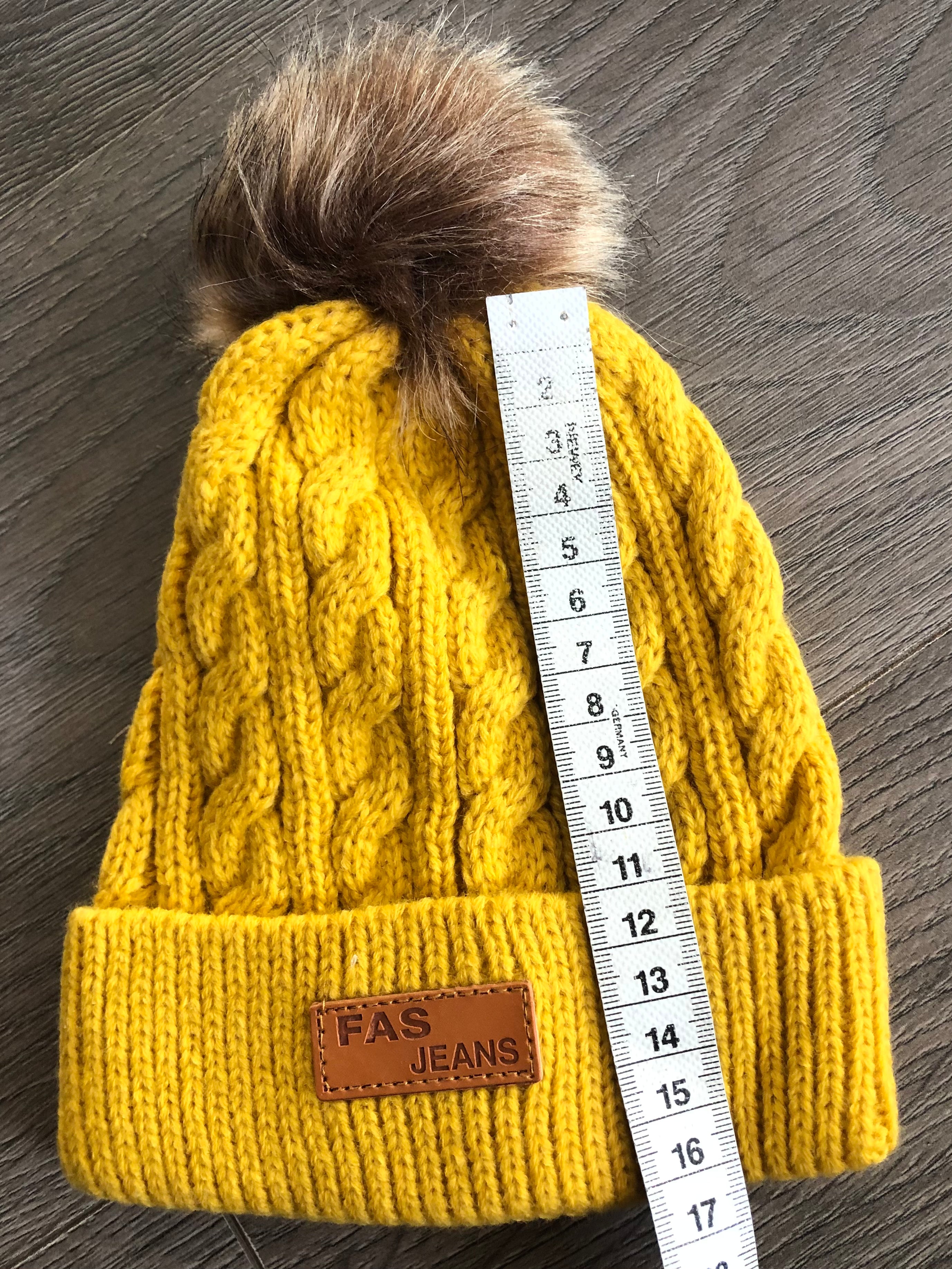 Children’s Yellow Bobble Hat - age 2-4ish