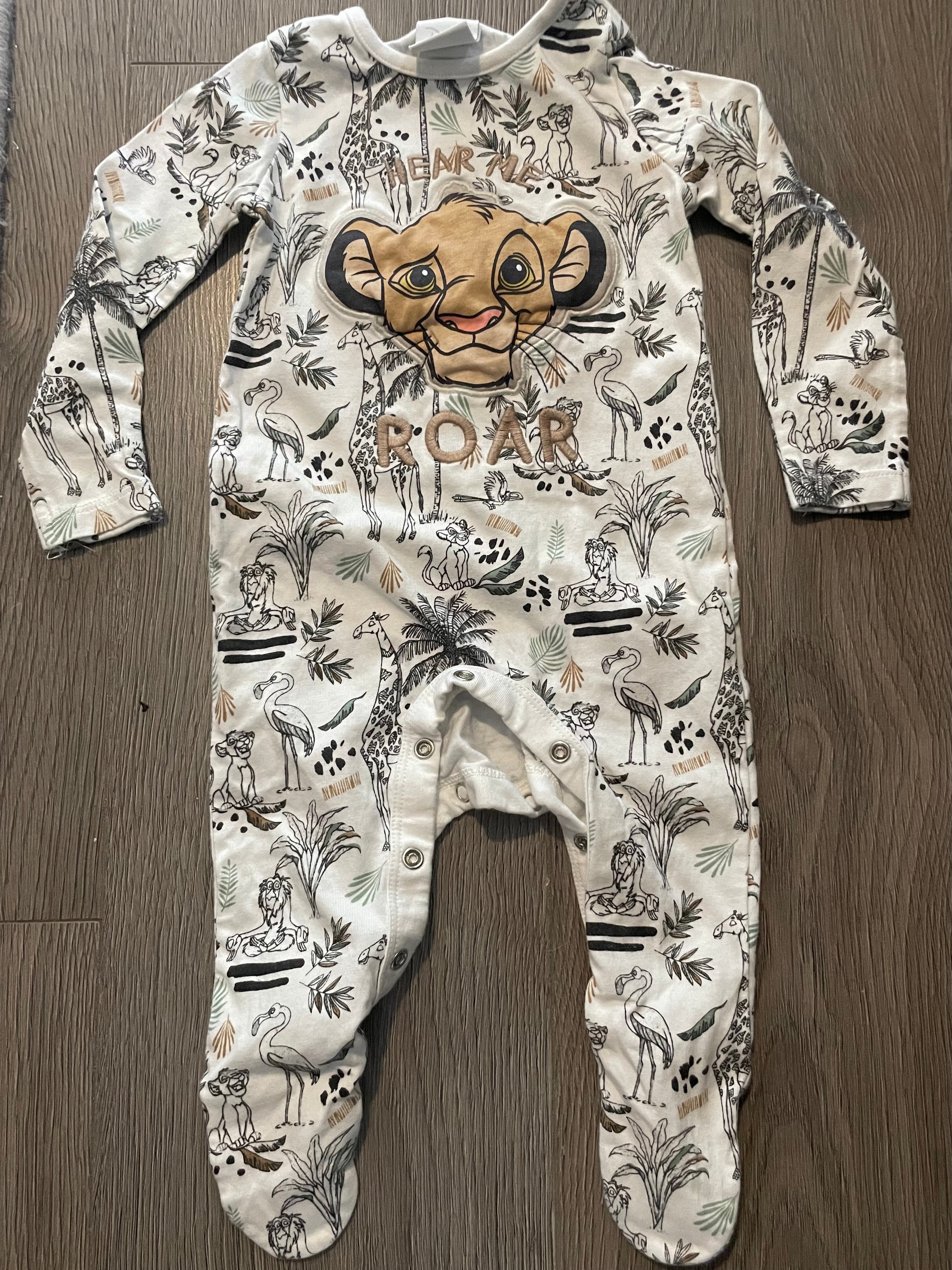 Simba romper with scratch mitts (3-6mths)