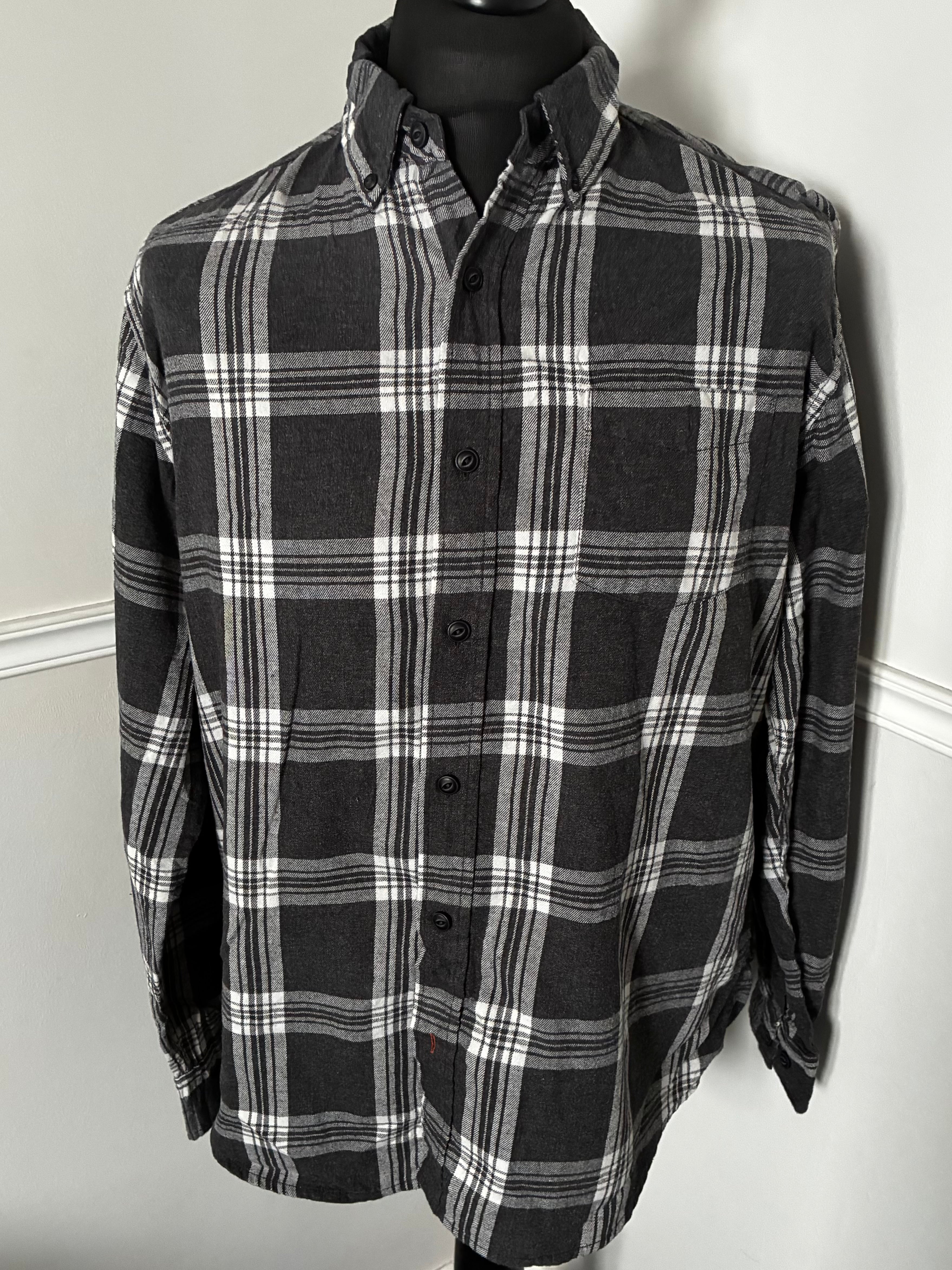 Thin Grey/White Checked Flannel, 48" chest