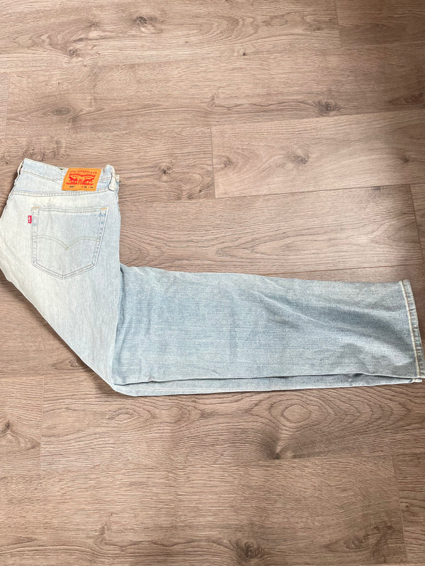 Vintage Levi's 541, Light Blue, Label - W35, L34, Actual Size - W37, L35