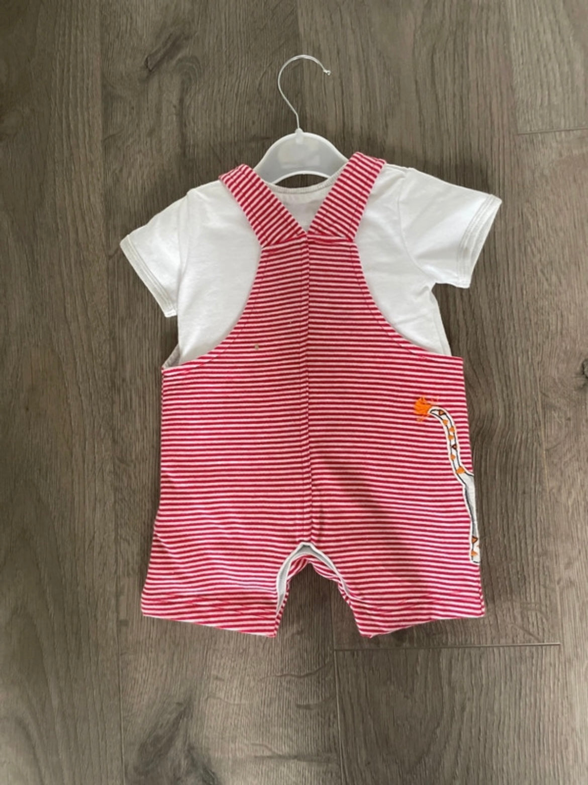 Dungarees and T-Shirt set (3-6 mths)