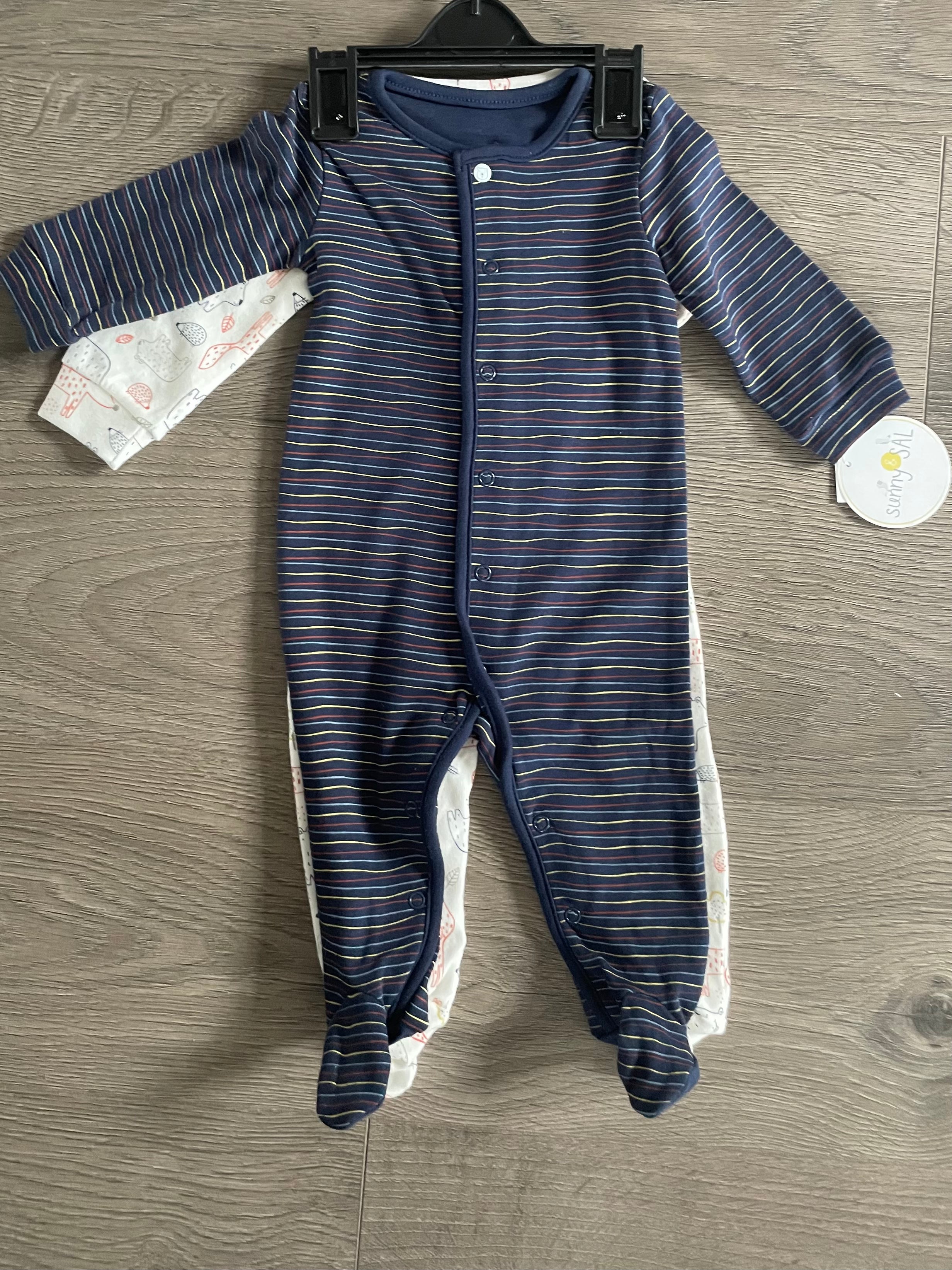 2 piece Babygrow set (0-3mths)