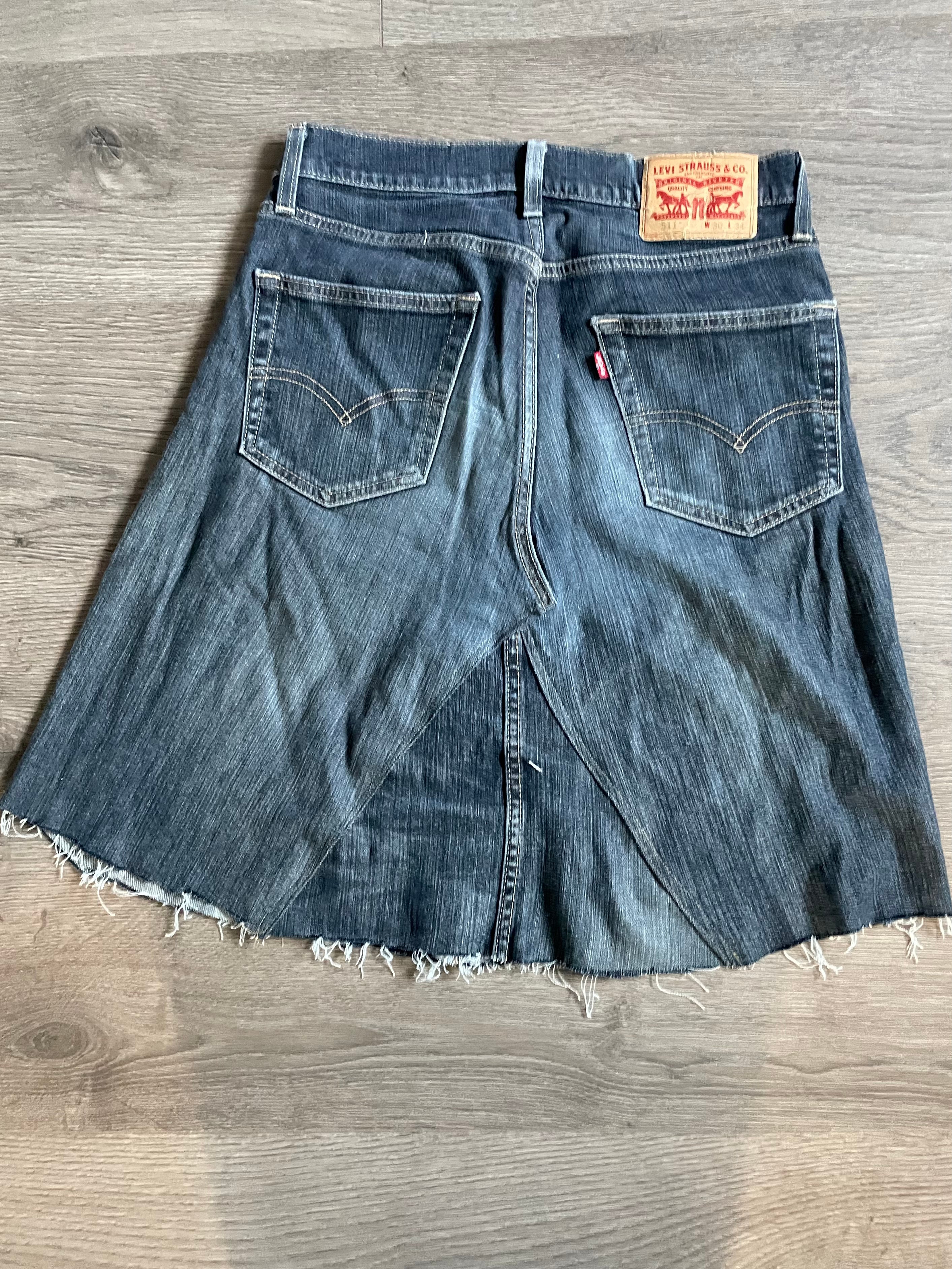 Levi waist hotsell 32 size