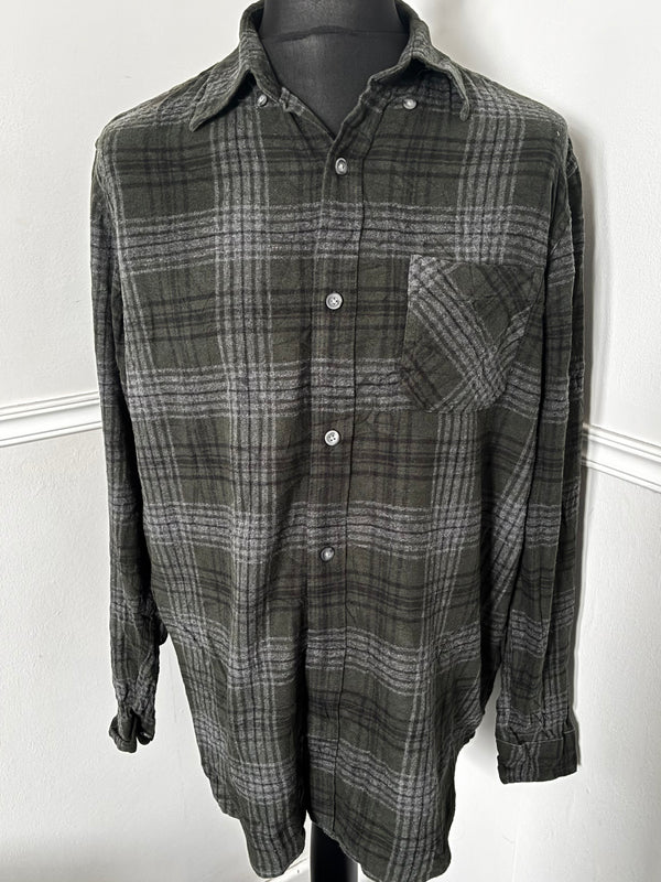 Thin Dark Grey Checked Flannel, 49" chest