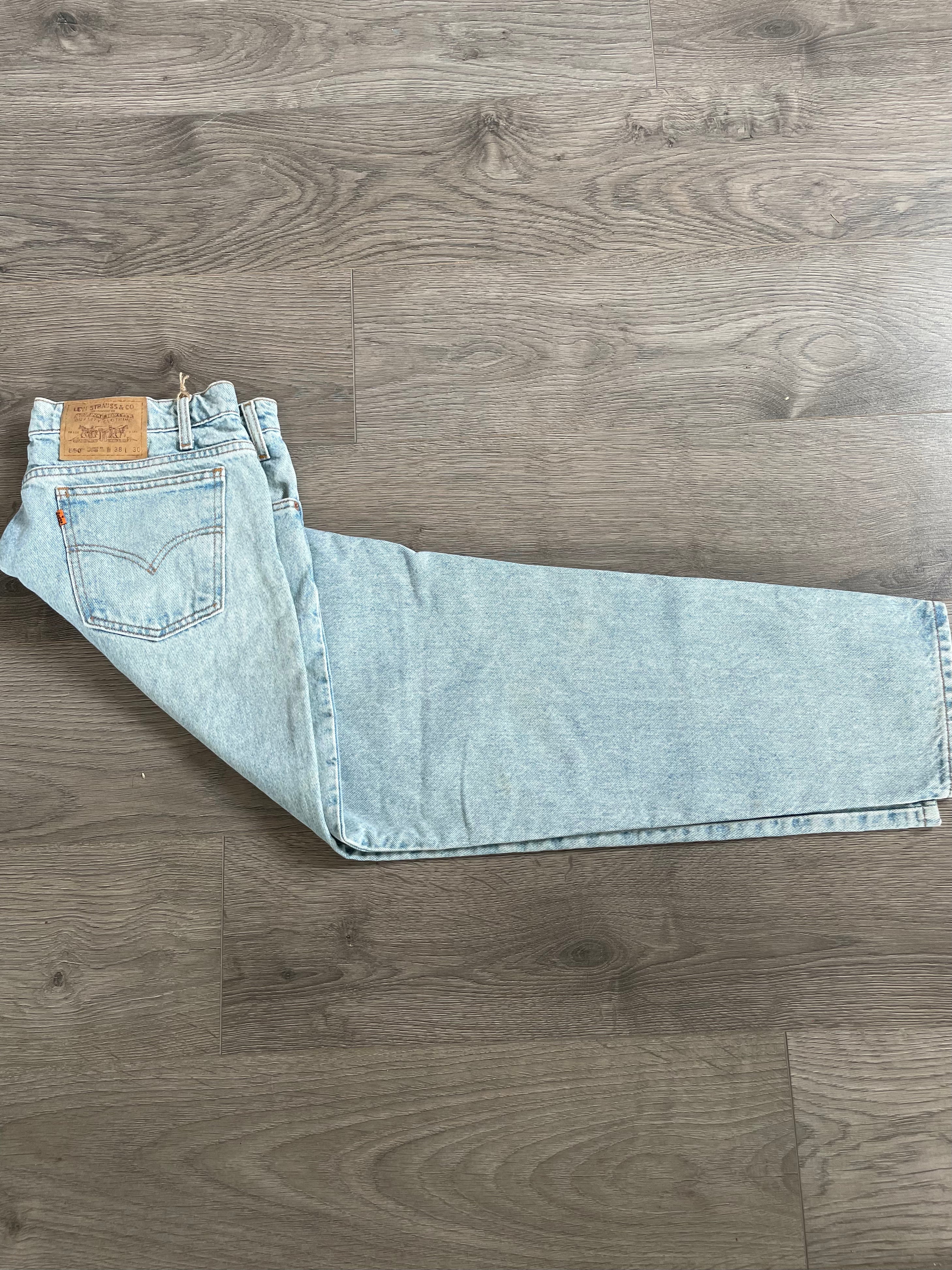 Vintage Levi's 550, Light Blue, Label - W38, L30 Actual Size - W38, L31