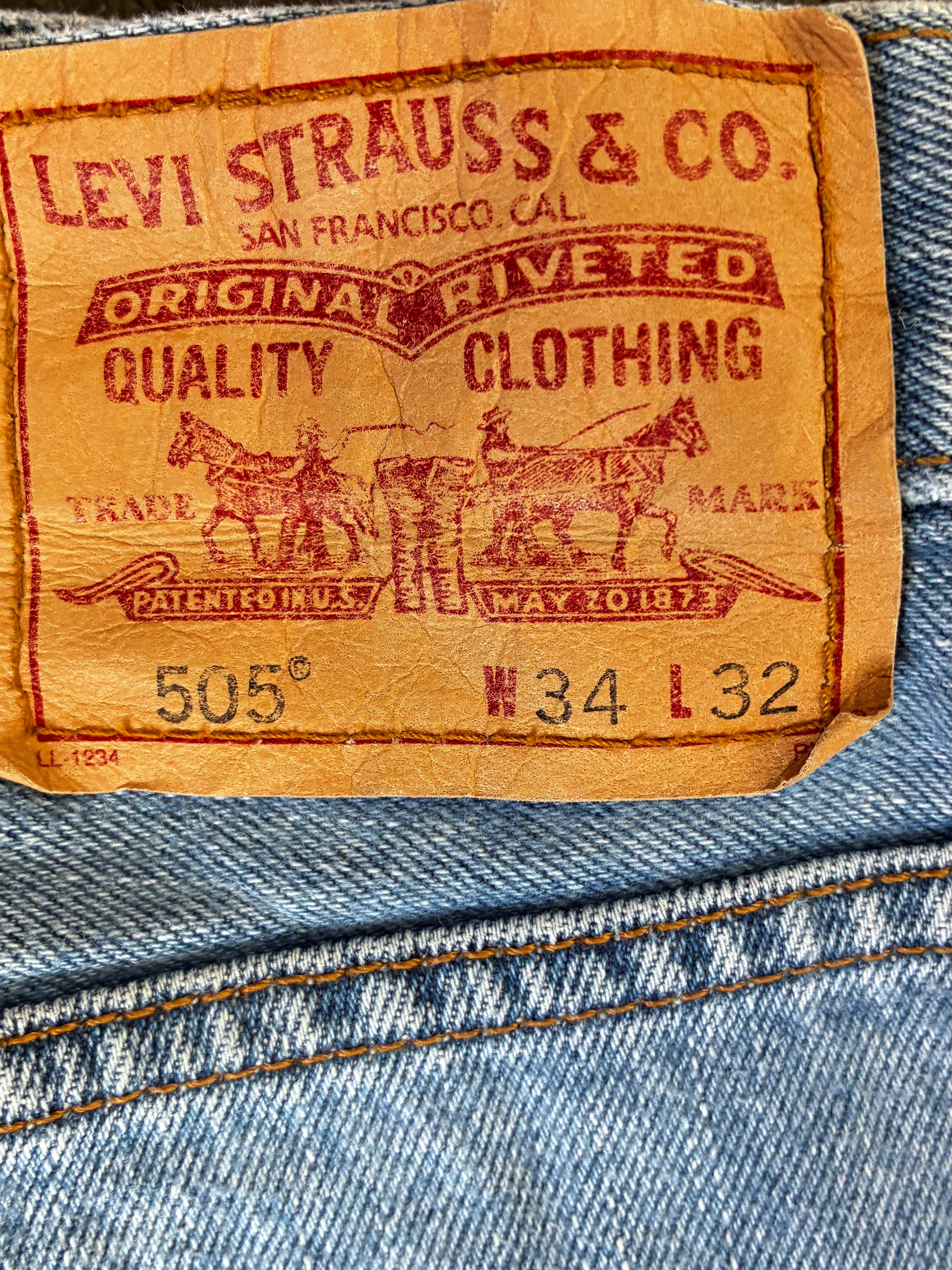 Vintage Levi's 505, Dark Blue, Label - W34, L32, Actual Size - W35, L33