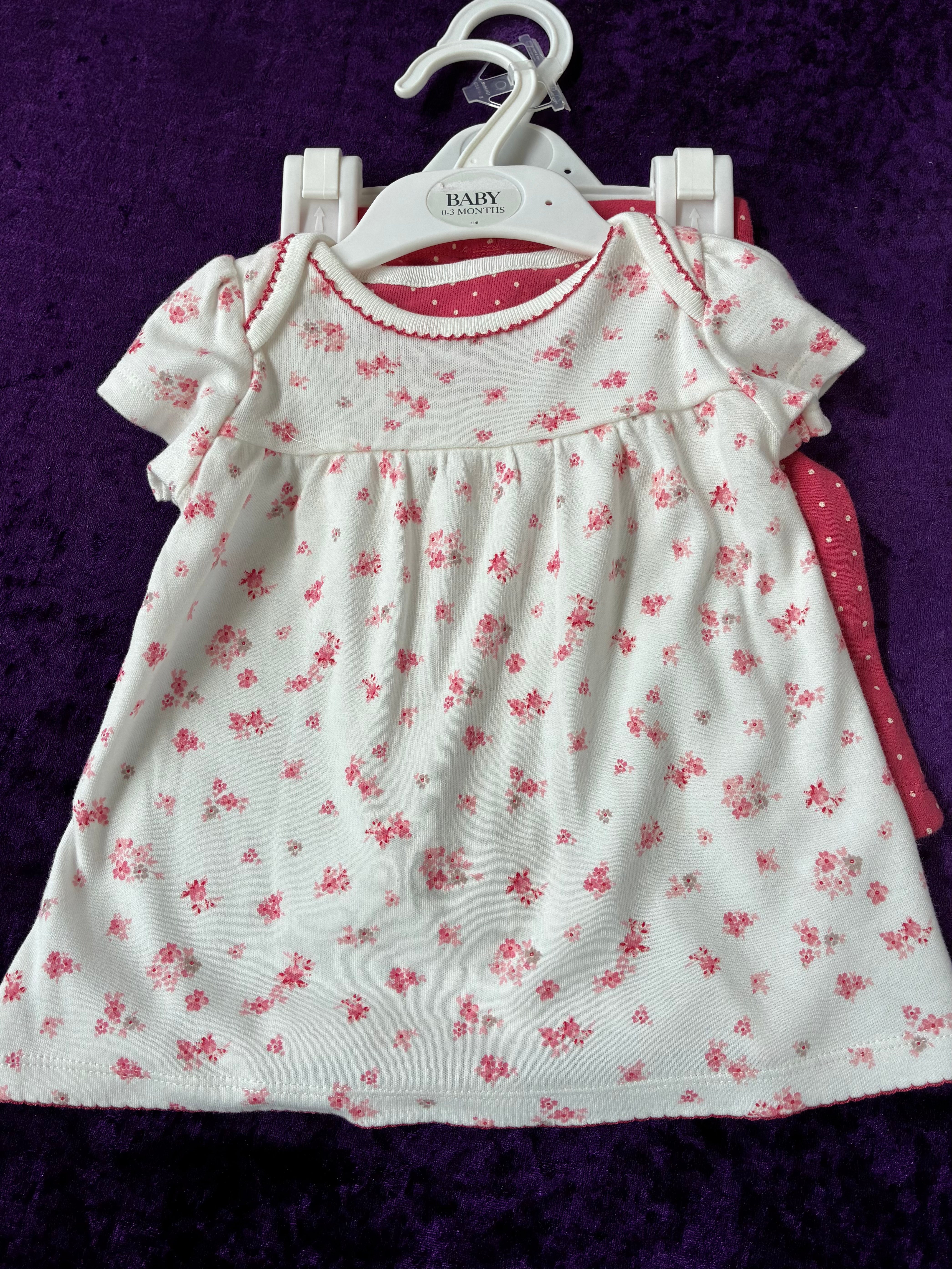 Peach leggings and cream flower top (0-3mths)