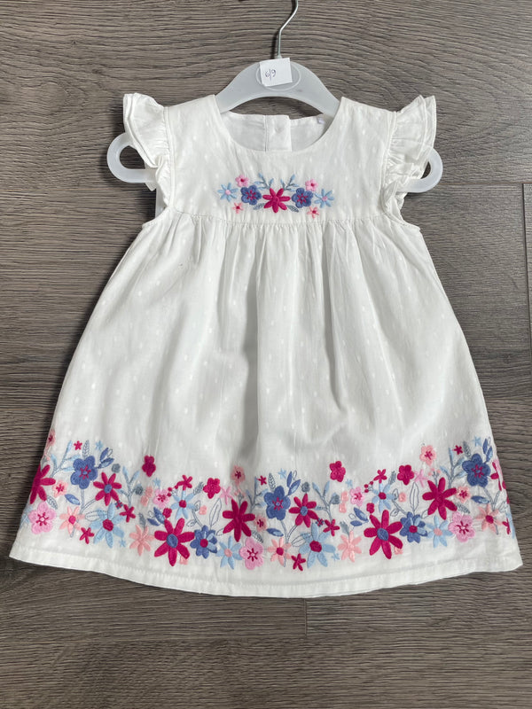 White flower dress with lining (6-9 mths)