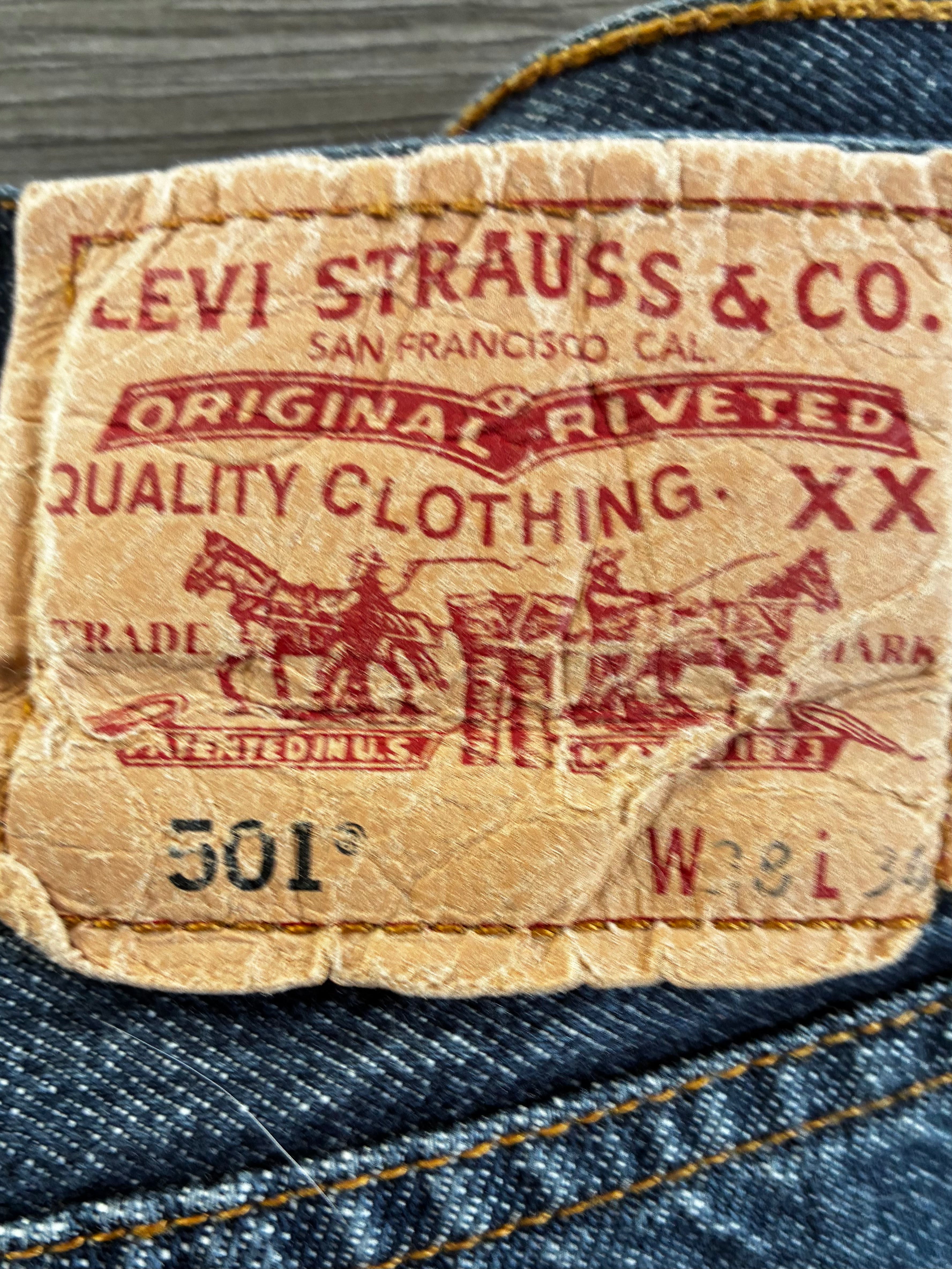 Vintage Levi's 501, Dark Blue, W38, L33