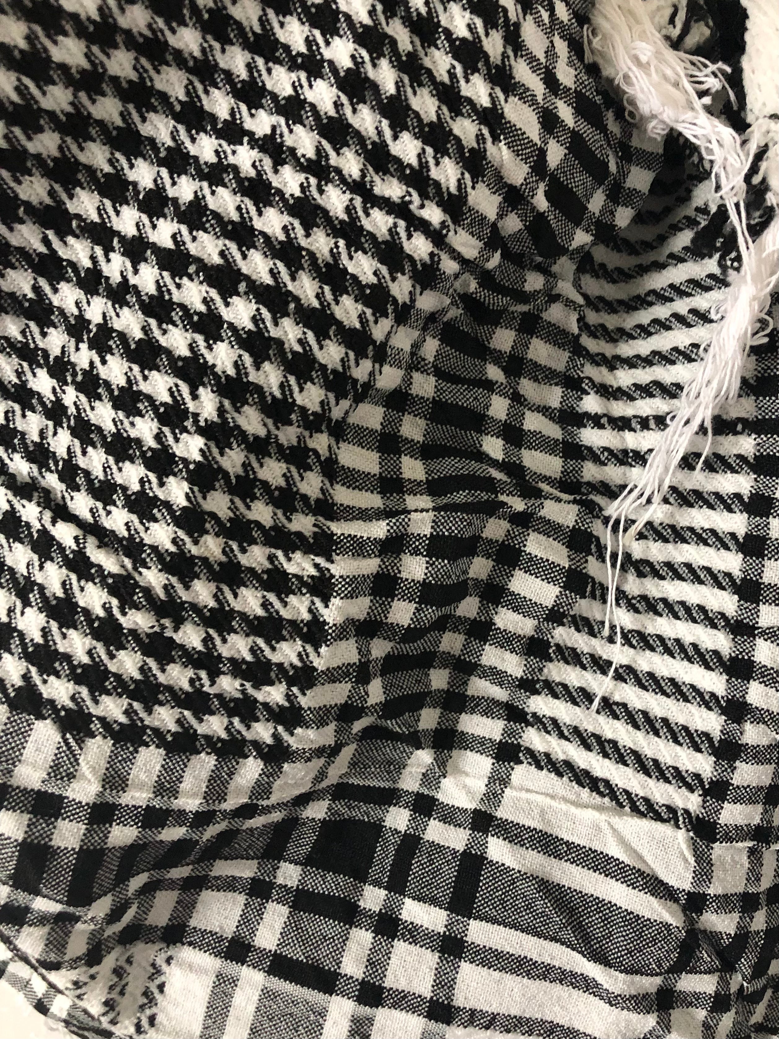 Shemagh Scarf/Wrap White/Black Check